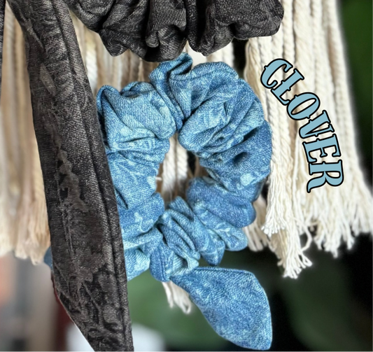 The Clover Scrunchie